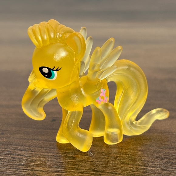 MY LITTLE PONY Blind Bag Series 14 FLUTTERSHY Translucent Figure 2" Cake Topper - Picture 1 of 9